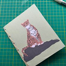 Mi proyecto del curso: Encuadernación con técnicas de costuras expuesta. Arts, Crafts, Bookbinding, DIY, Fine Arts, Paper Craft, and Sewing project by sberriom - 11.23.2024