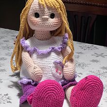 Mi proyecto del curso: Elaboración de muñecas amigurumi románticas. Amigurumi, Arts, Crafts, Crochet, Fiber Arts, Textile Design, To, and Design project by Selena Ramírez - 12.04.2024