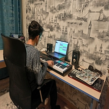 Peeking FİLM SCORİNG BY Ahmed Niftaliyev. Un proyecto de Audio, Música y Producción musical de Ahmed Niftaliyev - 07.12.2024
