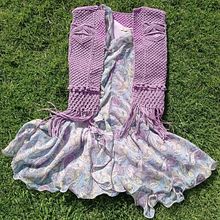 Mi proyecto del curso: Macramé: crea prendas de ropa únicas. Un proyecto de Artesanía, Diseño de complementos, Macramé, Tejido y Diseño textil de Estefanía Ramos B. - 04.12.2024