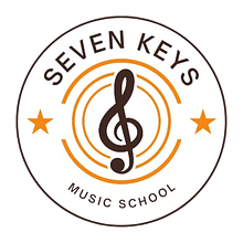Seven keys School. Un progetto di Progettazione di applicazioni, Design di prodotti digitali, Gestione di un portfolio e Web design di juandiegosdb - 09.12.2024