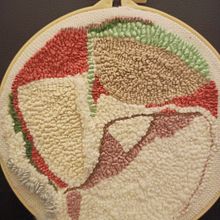 Mon projet du cours : Punch needle pour la création de tapis. Un progetto di Design di accessori, Artigianato, Interior Design, Ricamo, Punch needle e Textile Design di Kenzo T - 11.12.2024
