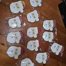 Christmas Santa cookies. Baking, Edible Art & Icing project by naomi_42 - 12.13.2024