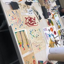 Procesos . Un proyecto de Dibujo, Bellas Artes, Diseño de personajes, Dibujo a lápiz y Pintura de Maia - 17.12.2024