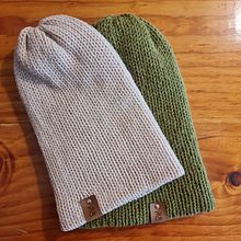 Top Cap. Fiber Arts, Arts, Crafts, and Textile Design project by valentina_sofia - 12.17.2024