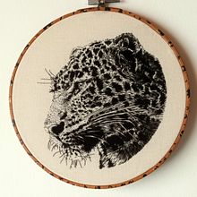 Roar . Drawing, Embroider, Fiber Arts, Traditional illustration, Realistic Drawing, and Textile Design project by Sonia Franco - 12.18.2024