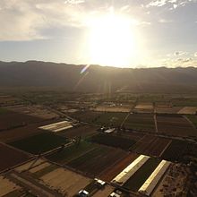 Mi proyecto del curso: Fotografía con drones para principiantes: captura el contexto - "Mi mundo entre cerros". Fotografia digital, Fotografia para Instagram, Fotografia Lifest, le, Composição fotográfica, Fotografia, e Pós-produção fotográfica projeto de Mauricio Quilodrán - 19.12.2024