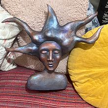 Escultura de papel machê com técnica de pátina. Un proyecto de Artesanía, Pintura decorativa, Bellas Artes y Escultura de Amanda Priscila Santos Prado - 23.12.2024