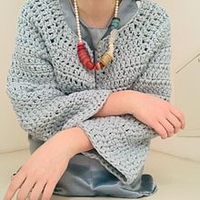 Caro&varie - Top Down: cardigan marshmallow. DIY, Crochet, Fashion Design, and Textile Design project by Caterina Bassoli - 12.28.2024
