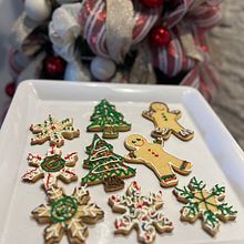Christmas cookies. Design, DIY, and Painting project by Jetsy Mitchell Acosta - 12.29.2024