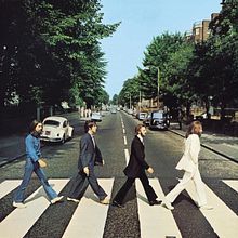 a pseudo-resenha sobre 14 discos dos beatles. Narrative project by nuzy.r - 12.30.2024