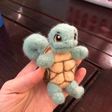 Felting pieces. Un progetto di Fiber Art e Needle felting di rebecca.graham.c - 31.12.2024