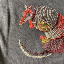 Bordado creativo: armadillo. Un proyecto de Bordado, Creatividad y Diseño textil de quinterosara.a - 05.01.2025