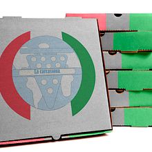 Empaque de Pizzería.. Design, Graphic Design, Packaging, and Product Design project by BRYAN ROMERO PASACACIO - 01.08.2025
