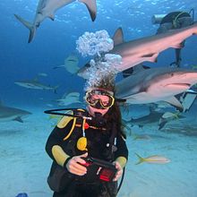 Ocean Eyes: Diving Beyond Fear. Communication, Content Marketing, Cop, writing, Marketing, Stor, telling, Outdoor Photograph, Documentar, and Photograph project by Jane Mangubi - 01.12.2025