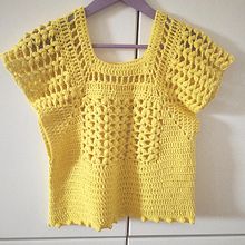Yellow blouse . Un progetto di Uncinetto, DIY, Fashion design, Fiber Art e Textile Design di nadjamarx5 - 13.01.2025