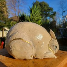 Mon petit lapin d'or.. Arts, Crafts, Fine Arts, Ceramics, and DIY project by bouyer_laurence - 01.14.2025