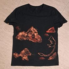 Camiseta pintada amb lleixiu. Un progetto di Illustrazione tradizionale e Artigianato di mani_23 - 15.01.2025