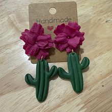 Cactus florecido. Arts, and Crafts project by Almu - 01.16.2025