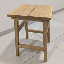 My first oak stool. Un progetto di Artigianato, DIY, Design e creazione di mobili e Falegnameria  di steven_muhr - 18.01.2025