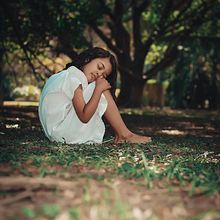 Eliza no parque. Photography project by Denis Leandro dos Santos - 01.18.2025