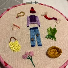Bordado con textura. Accessor, Design, Color Theor, Costume Design, Arts, Crafts, Embroider, Fiber Arts, and Textile Design project by Paola Pinones - 01.18.2025