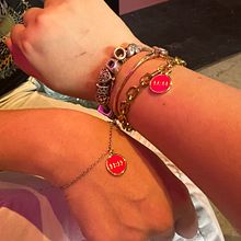 Vanilla 18K Jewelry. Instagram, and Digital Marketing project by Dacia Manzanilla - 01.19.2025