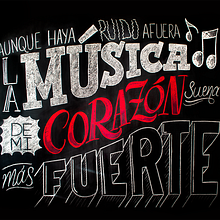 Mi primer mural de lettering en pizarra. H, Lettering, Lettering, and Street Art project by Ana Peña - 01.20.2025
