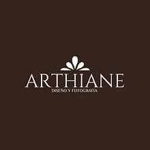 Arthiane Presentación y Página WEB. Un progetto di Br, ing, Br, identit, Graphic design, Design per i social network e Web design di Niurka Bidea - 21.01.2025
