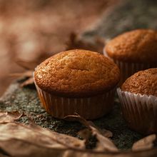 Magdalenas. Photograph, Product Photograph, Food Photograph, Food St, ling, and Photo Retouching project by Borja Rodríguez - 01.26.2025