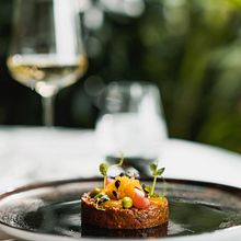 𝗦𝗶𝗴𝗻𝗮𝘁𝘂𝗿𝗲 𝗧𝗮𝘀𝘁𝗲: 𝗕𝗹𝗮𝗰𝗸 𝗔𝗻𝗴𝘂𝘀 𝗧𝗮𝗿𝘁𝗮𝗿. Een project van Culinaire fotografie y Commerciële fotografie van Markus Reeh - 29.01.2025