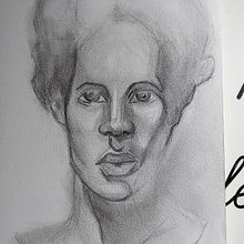 Ritratto di donna... . Artistic Drawing, Drawing, Figure Drawing, Fine Arts, Traditional illustration, Pencil Drawing, Portrait Drawing, Realistic Drawing, and Sketching project by Angela Danese - 01.29.2025