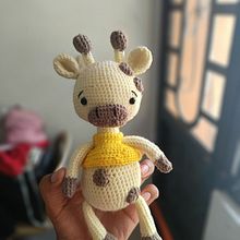 Resultado final. Amigurumi, Arts, Crafts, Crochet, Textile Design, To, and Design project by Francisco Arias - 01.30.2025