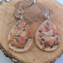 Pendientes con flores de mi propio huerto. Accessor, Design, Jewelr, Design, DIY, Arts, and Crafts project by castilloescribano - 02.02.2025