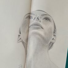 Drawing faces. Un proyecto de Dibujo artístico, Dibujo, Dibujo de Retrato, Sketchbook y Bocetado de Annika - 03.02.2025