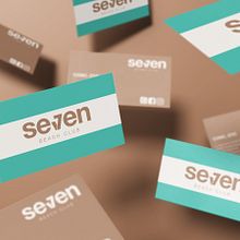 Seven beach branding. Un projet de Design graphique, Br, ing et identité, Communication, Création de logos, Illustration vectorielle , et Design pour les réseaux sociaux de Elda Di Felice - 04.02.2025