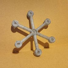 PROTOTIPO PENDIENTES . Un progetto di 3D, Progettazione 3D, Product design, Modellazione 3D e Design industriale di RAFAEL VALENCIANO - 06.02.2025