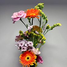 Ramo vertical✨. Decoration, DIY, Floral, Plant Design, Interior Design, L, and scape Architecture project by Andrea Domínguez - 02.09.2025