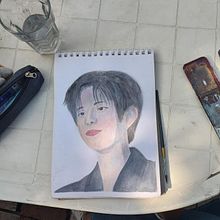 Retrato artístico en acuarela. Fine Arts, Portrait Drawing, Painting, and Watercolor Painting project by Brenda Adriana Moreira - 02.09.2025