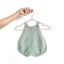 Patrón de Pelele de Punto PICKLES. Un progetto di Artigianato, DIY, Fashion design, Textile Design, Fiber Art, Illustrazione tradizionale e Maglia di Marta Porcel Vilchez - 10.02.2025