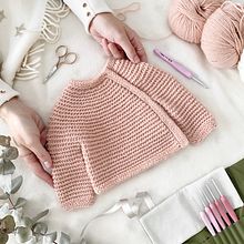 Patrón de Jersey de Crochet CUDDLES. Arts, Crafts, Fashion Design, Textile Design, Fiber Arts, Crochet, and DIY project by Marta Porcel Vilchez - 02.10.2025