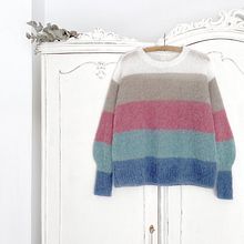 Patrón de Jersey de Punto CANDY CLOUD. Un projet de Artisanat, St, lisme, Design textile, Art textile, Tricot , et DIY de Marta Porcel Vilchez - 10.02.2025