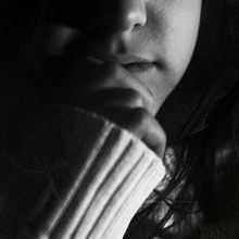play of light and shadow. Photograph, Post-production, Photograph, Fine-Art Photograph & Interior Photograph project by Renata Kaman - 02.24.2025