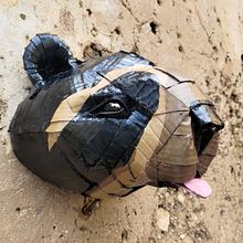 Ukumari: Oso de los Andes: Tremarctos ornatus. Een project van Craft, Ontwerp van personages,  Beeldende kunst y Beeldhouwwerk van Den Sanz - 27.02.2025