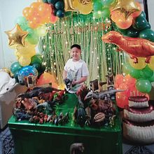 Dino Birthday. Projekt z dziedziny Craft,  Dekoracja wnętrz, W, darzenia i Dekoracja wnętrz użytkownika anxiboy36 - 28.02.2025