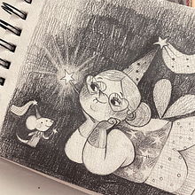 Vovó fada madrinha. Ilustração tradicional, Desenho, Design de personagens, Criatividade, Stor, telling, Narrativa, Sketchbook, Direção de arte, Desenho a lápis, Ilustração infantil, e Esboçado projeto de Brenda Bossato - 01.03.2025