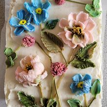 Buttercream Floral Cake. DIY, and Cake Decorating project by klocke92 - 03.05.2025