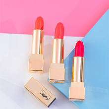 Labiales e-commerce. Un progetto di Fotografia di prodotti, Fotografia pubblicitaria, Ritocco fotografico e Pubblicità di Gabriela Gutierrez - 06.03.2025