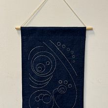 Decorative Freedom Sashiko Wall Hanging. Un progetto di Ricamo di Daphna Vamos - 08.03.2025