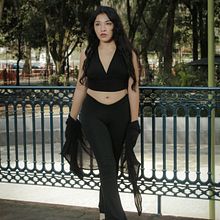 Sesión Confort. Photograph, Studio Photograph, Fashion Photograph, and Portrait Photograph project by Carlos Noriega Camacho - 03.12.2025